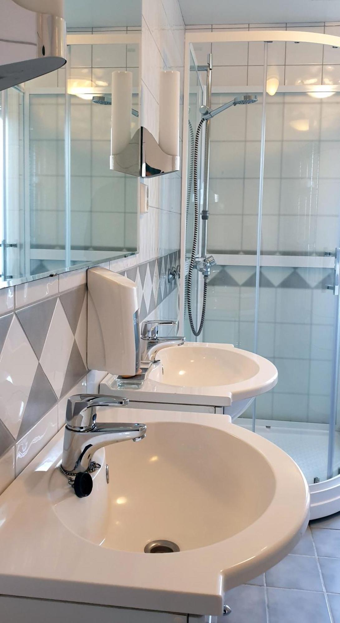 Klostergarden Bed & Breakfast Tautra Екстер'єр фото